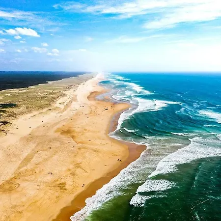 Апартаменты Ombak A 10minutes Des Plages Сустон
